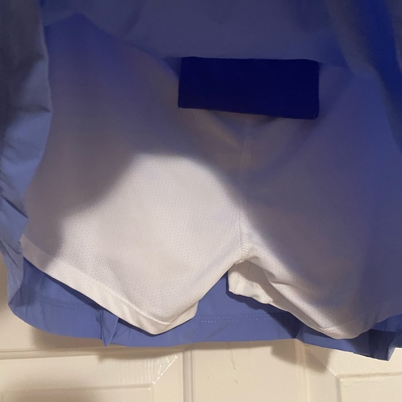 Calvin Klein skort never worn. Has built in shorts and has pockets - Picture 4 of 5